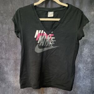 ✨️3/$25✨️ Nike Women's Black Graphic Tee
